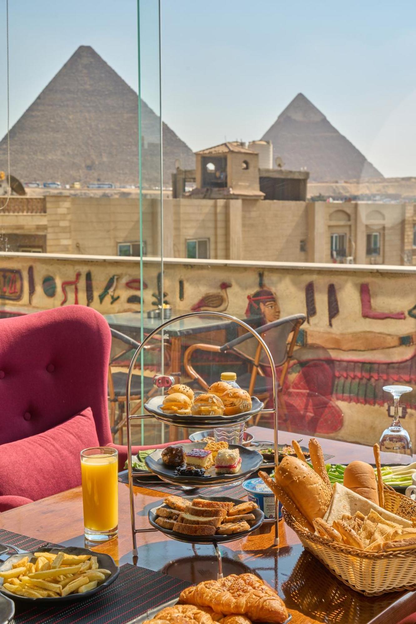 King Pyramids View Hotel Kafret el-Gabal Kültér fotó